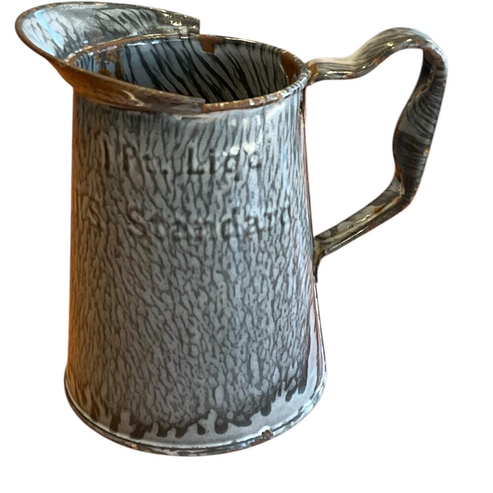 One‎ Pint Gray Measure Graniteware Mottled Enamel Bulbous Handle US Standard